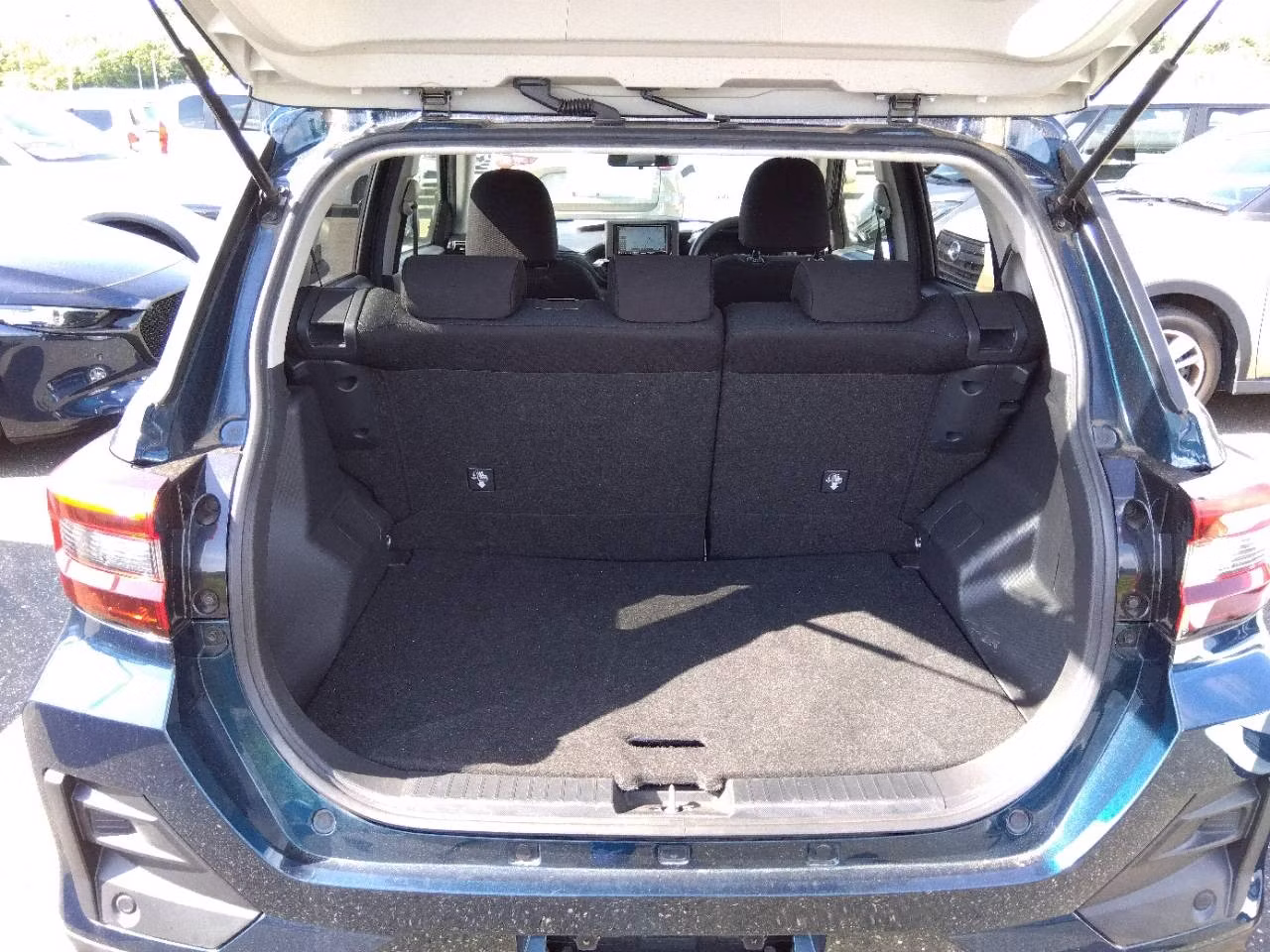 DAIHATSU ROCKY