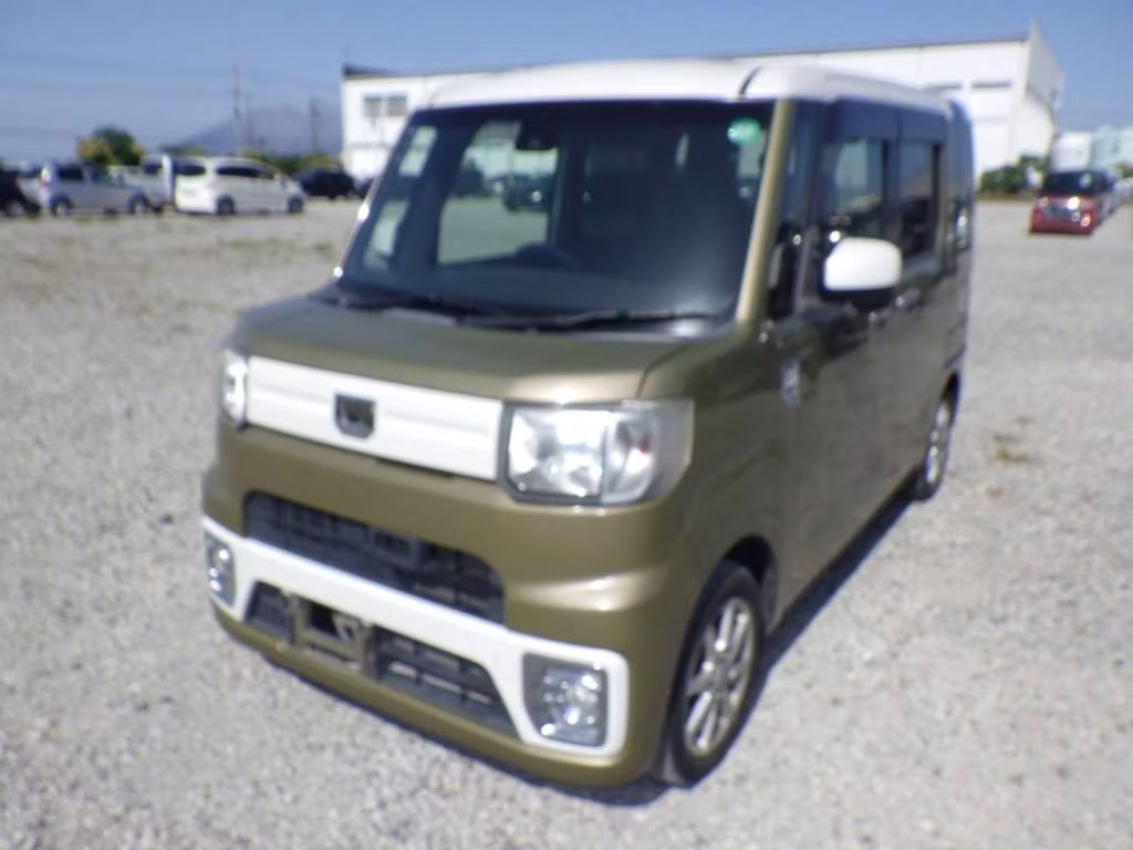 DAIHATSU WAKE