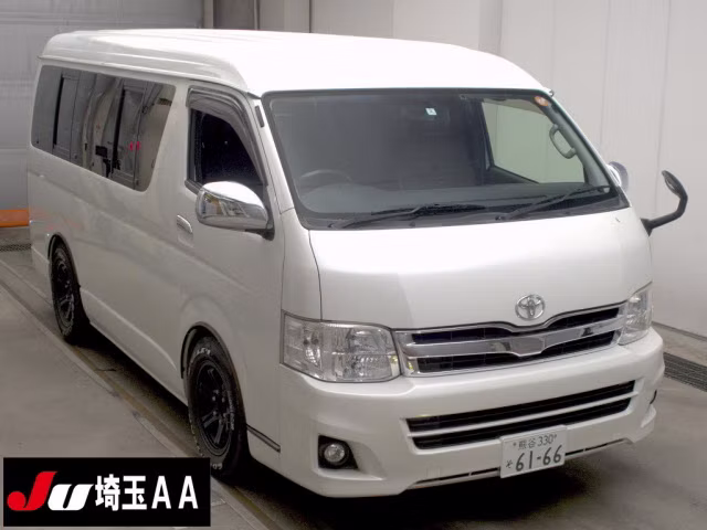 TOYOTA HIACE
