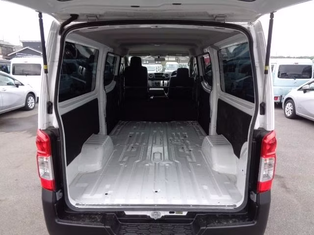 NISSAN CARAVAN