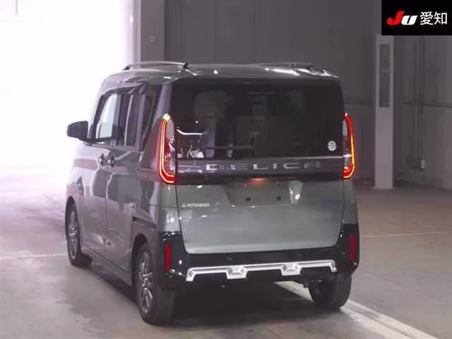MITSUBISHI DELICA MINI