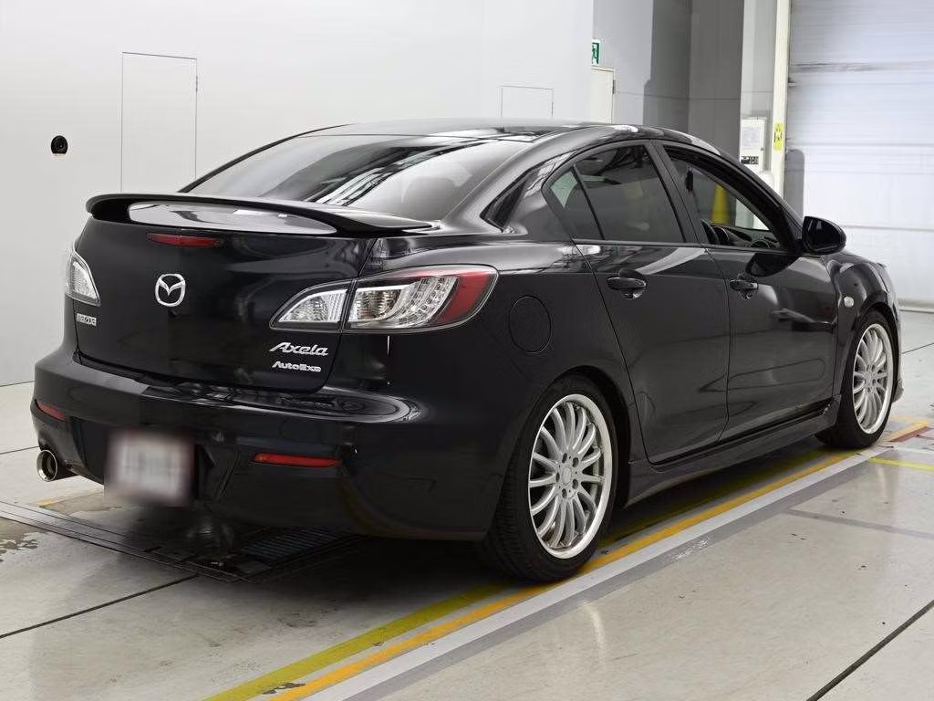 MAZDA AXELA