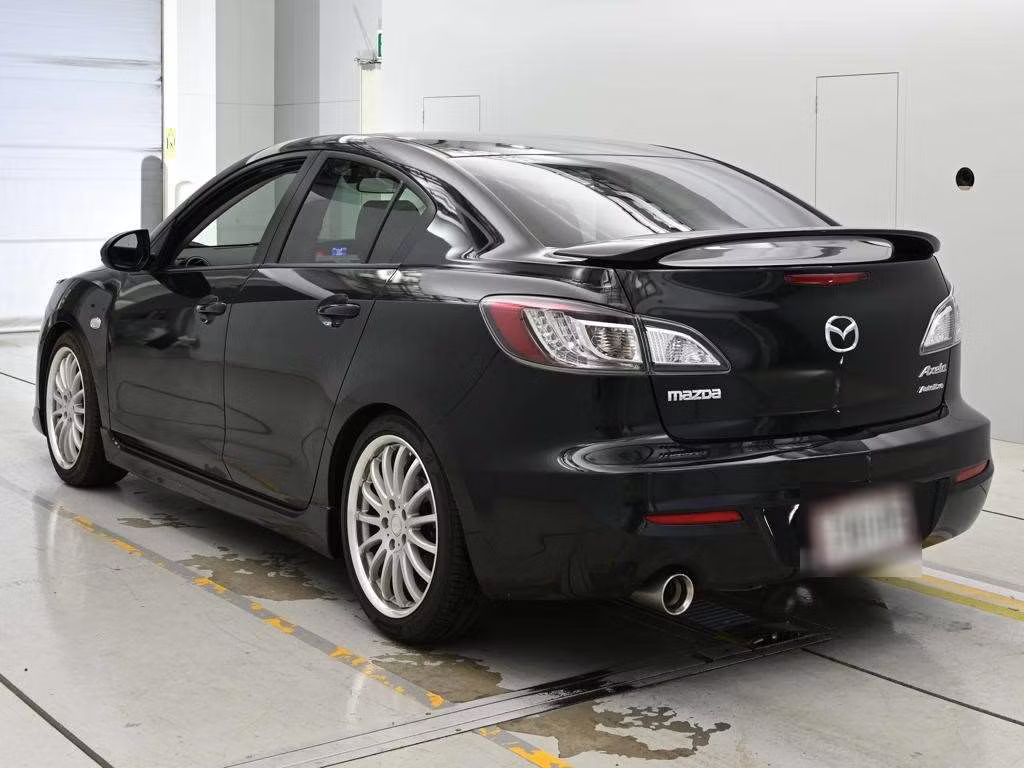 MAZDA AXELA