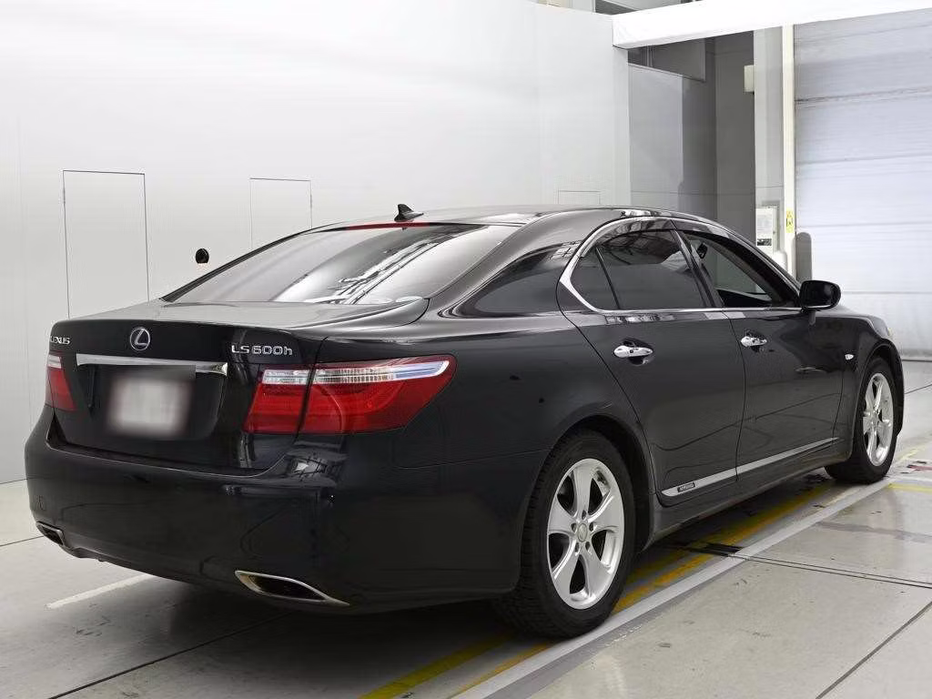 LEXUS LS600H