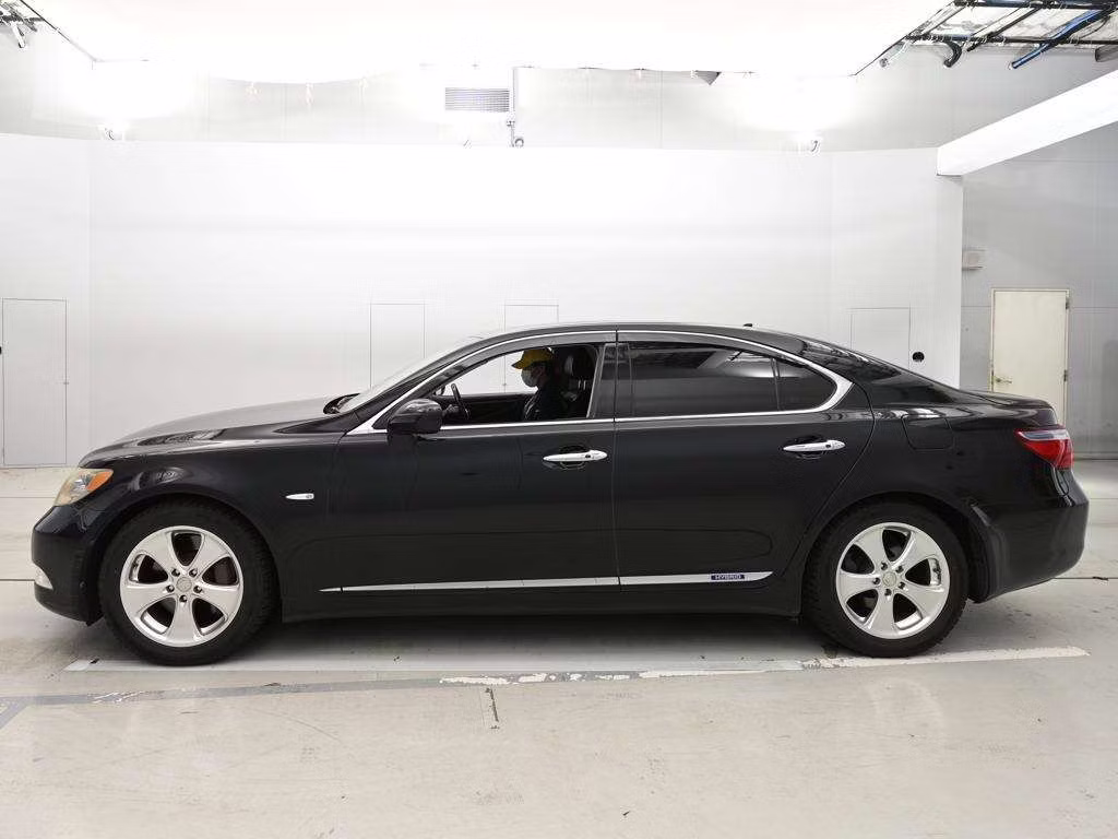 LEXUS LS600H