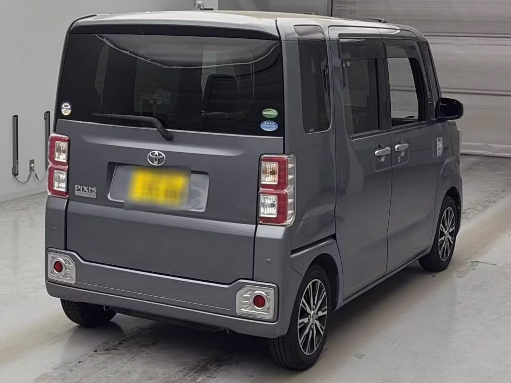 TOYOTA PIXIS MEGA