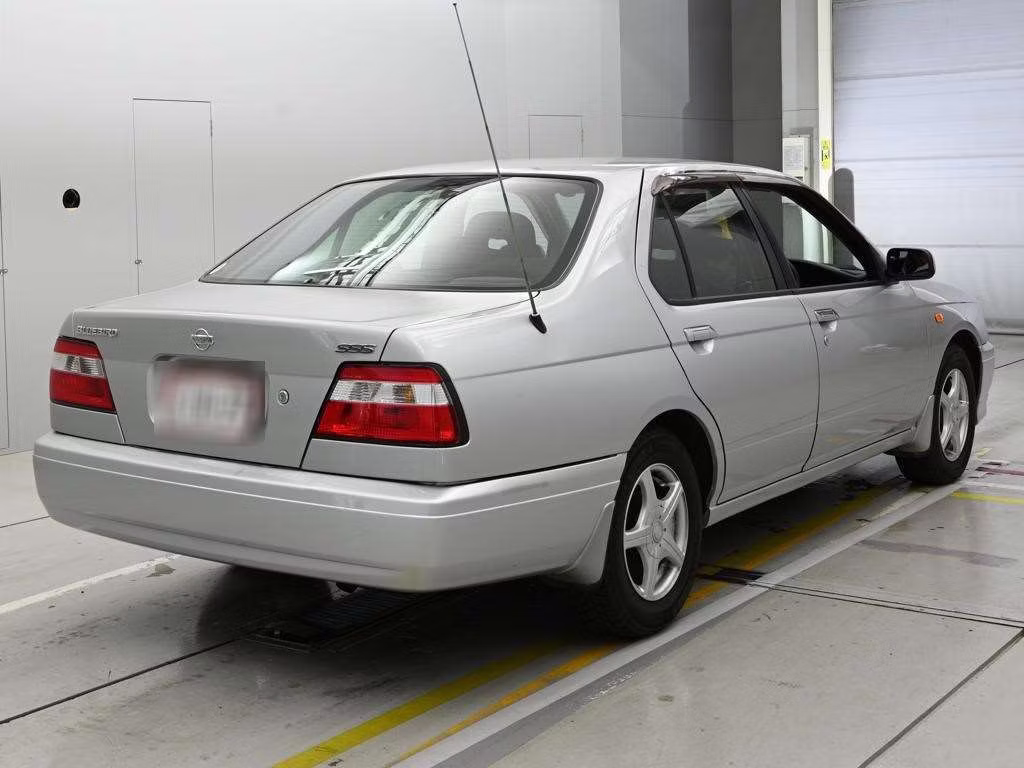 NISSAN BLUEBIRD