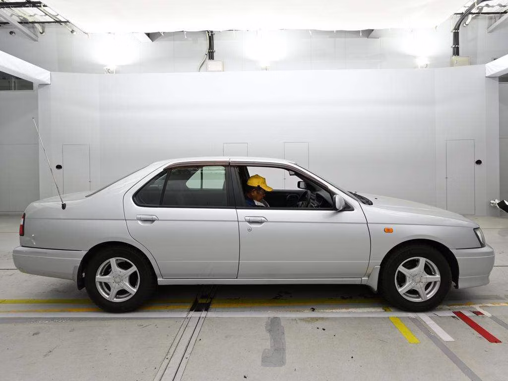 NISSAN BLUEBIRD