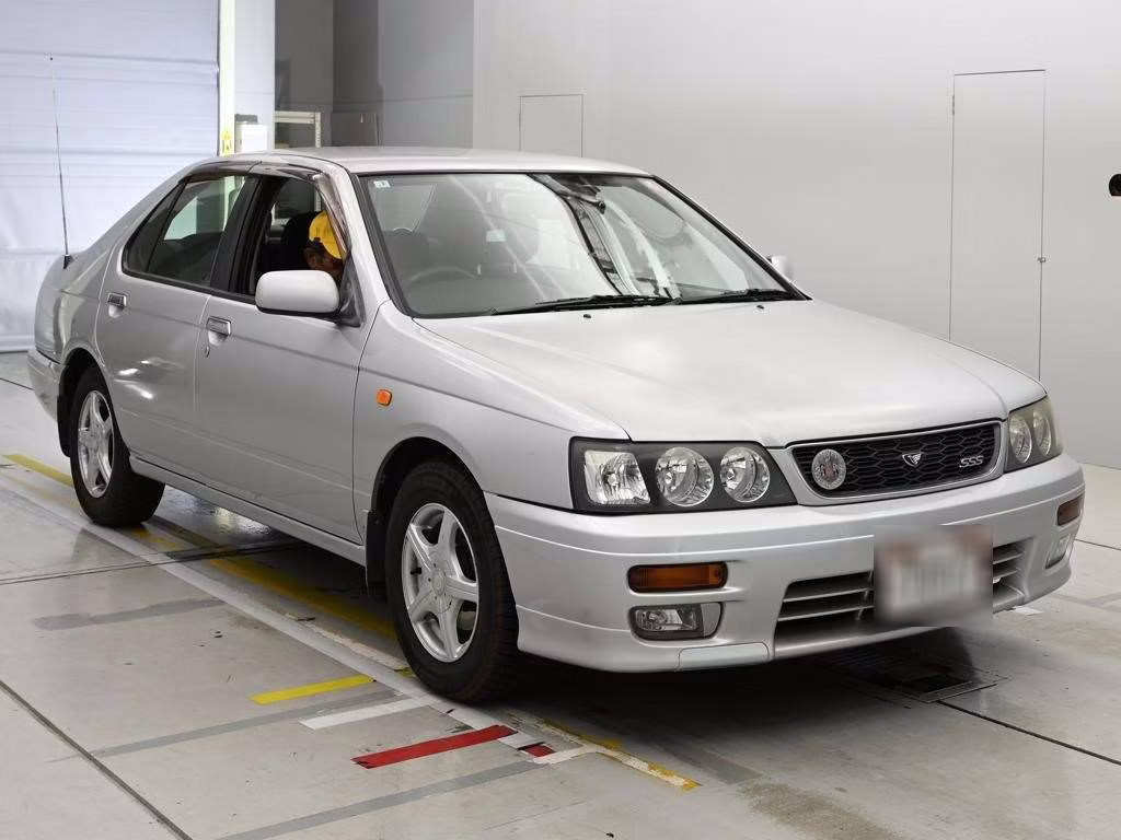 NISSAN BLUEBIRD