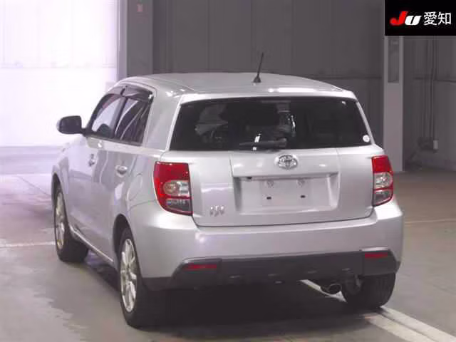 TOYOTA IST