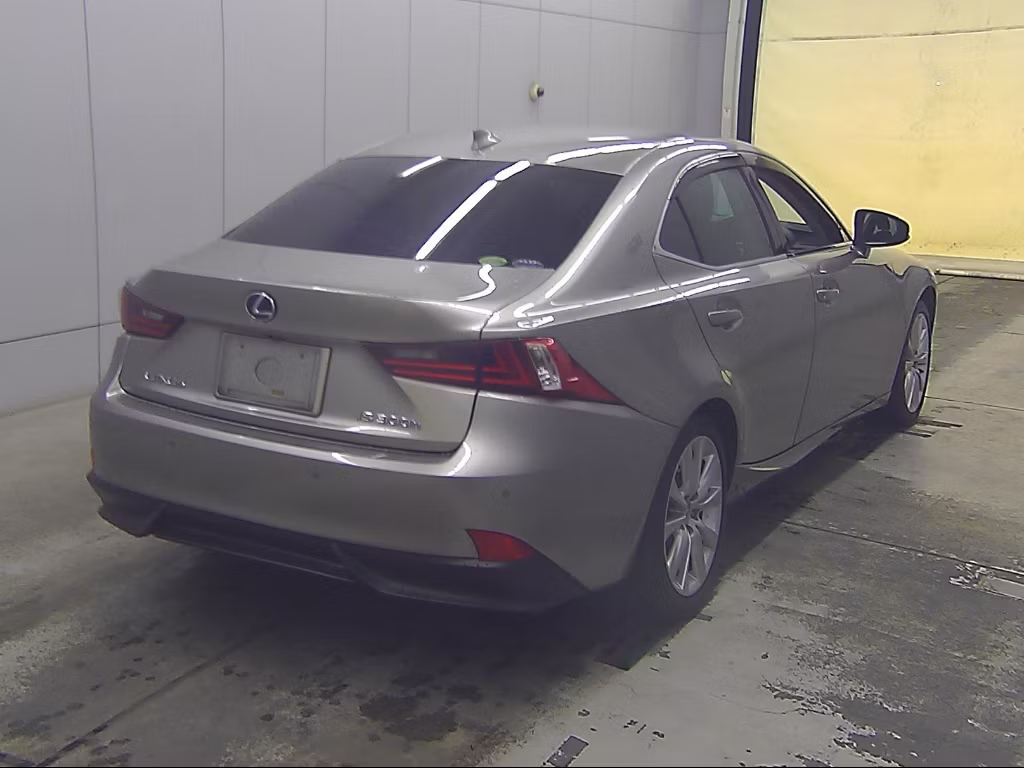 LEXUS IS300H