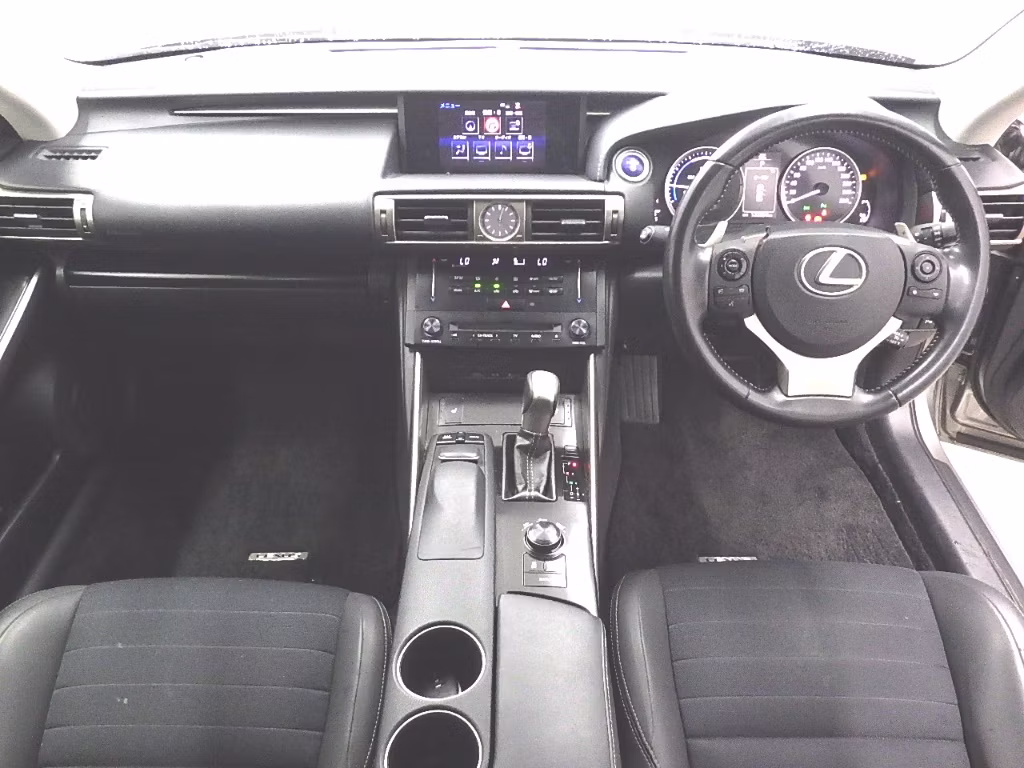 LEXUS IS300H