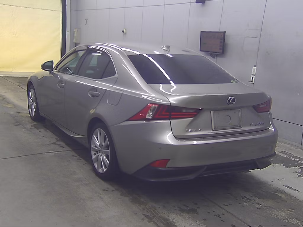 LEXUS IS300H