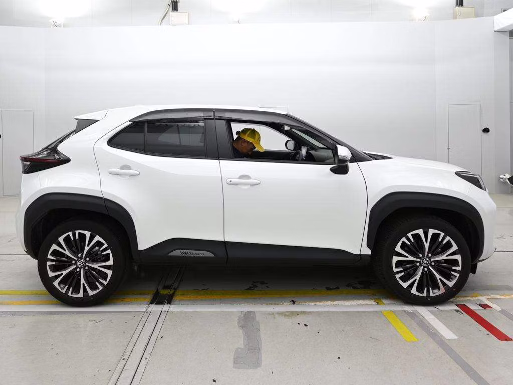 TOYOTA YARIS CROSS