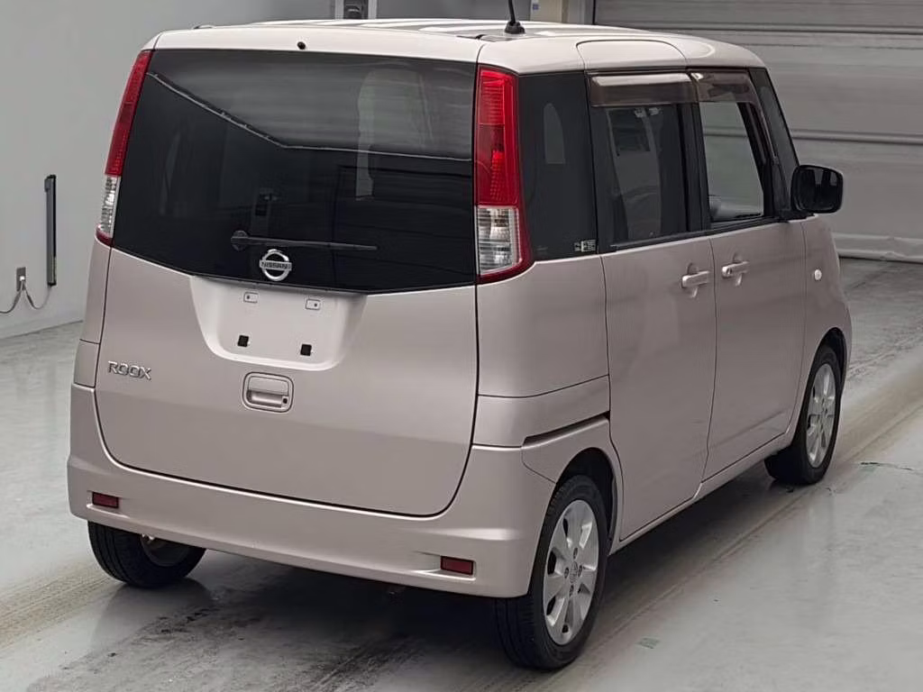 NISSAN ROOX