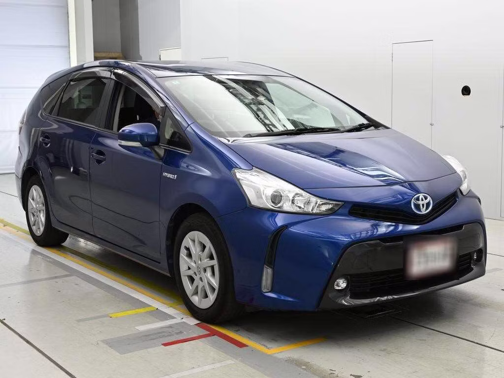 TOYOTA PRIUS ALPHA