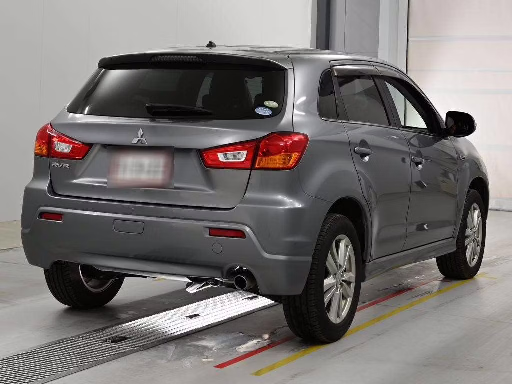 MITSUBISHI RVR