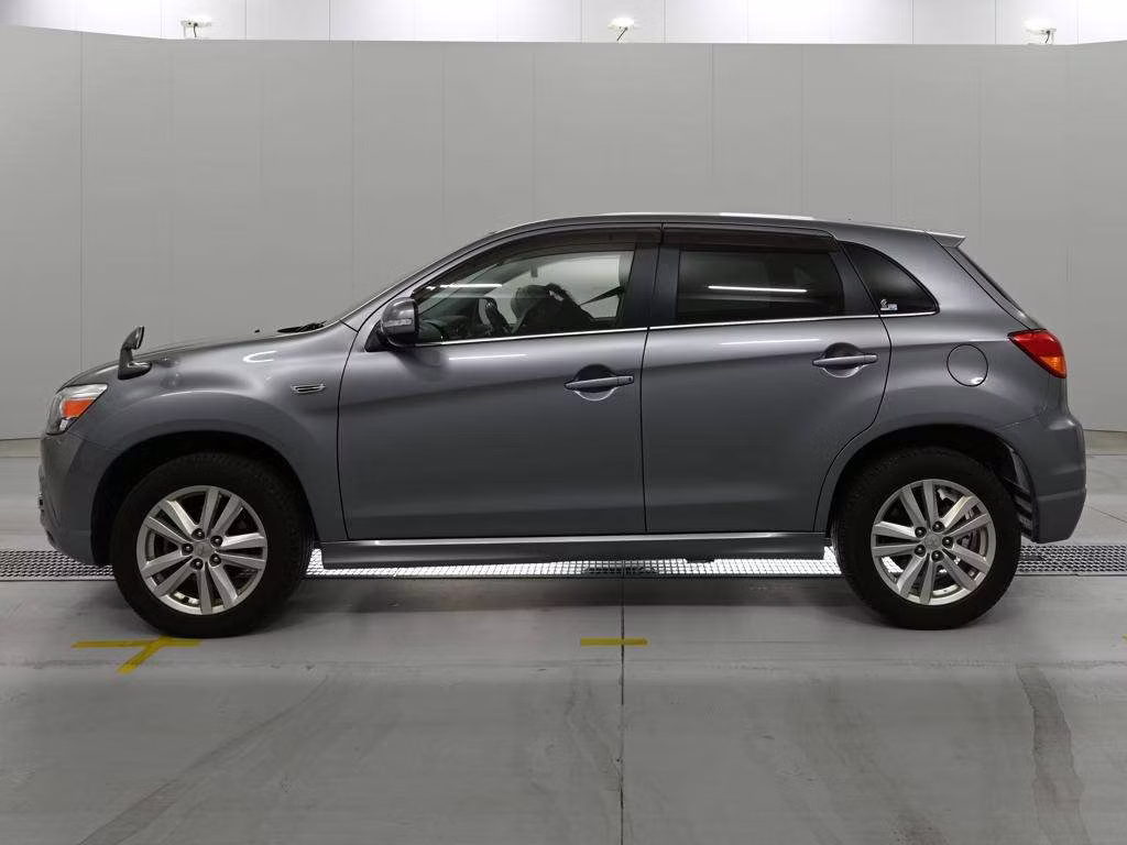 MITSUBISHI RVR