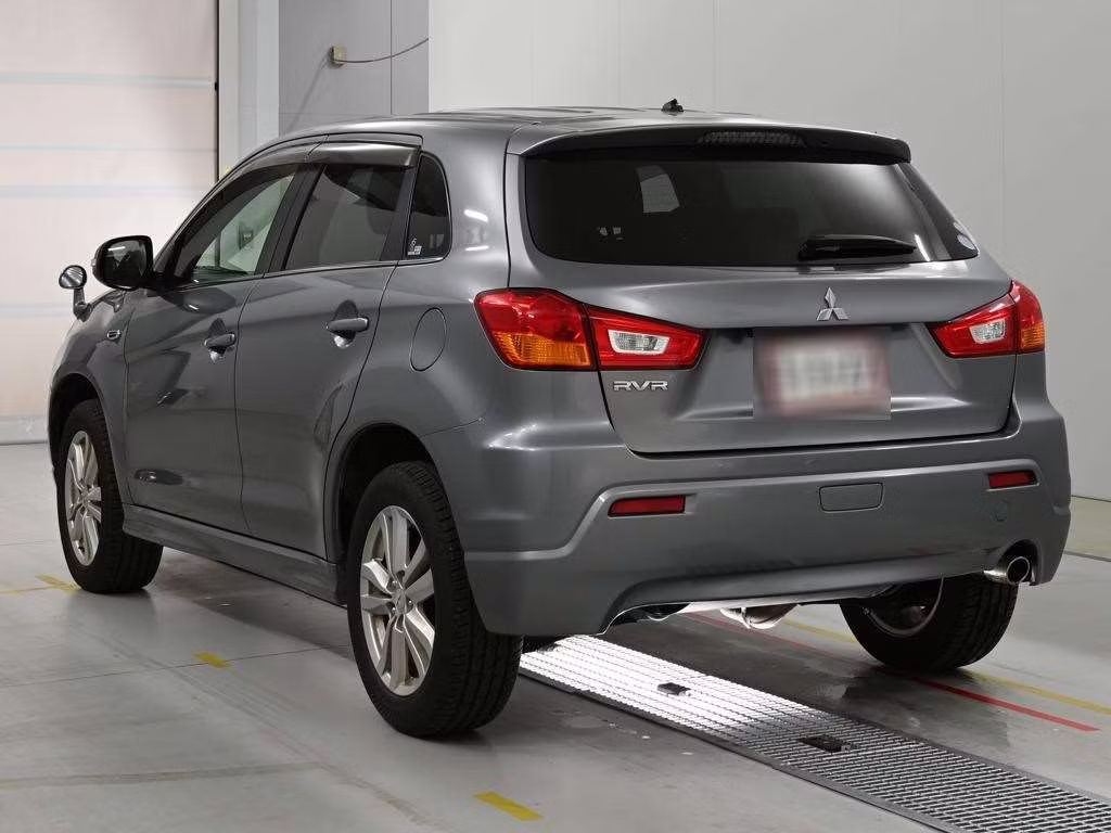MITSUBISHI RVR