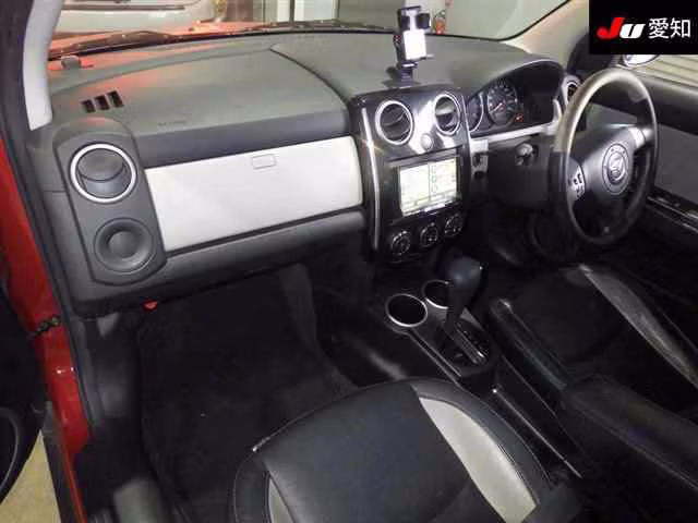 MAZDA VERISA