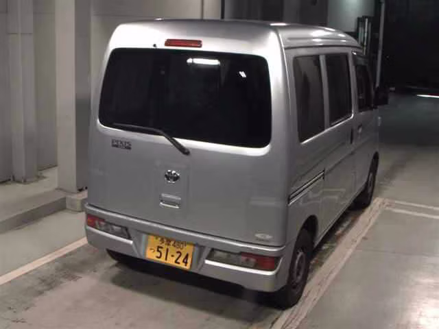 TOYOTA PIXIS VAN