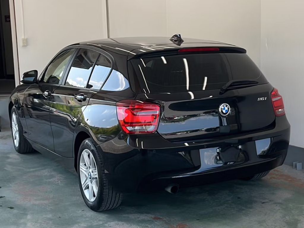 BMW 1-SERIES