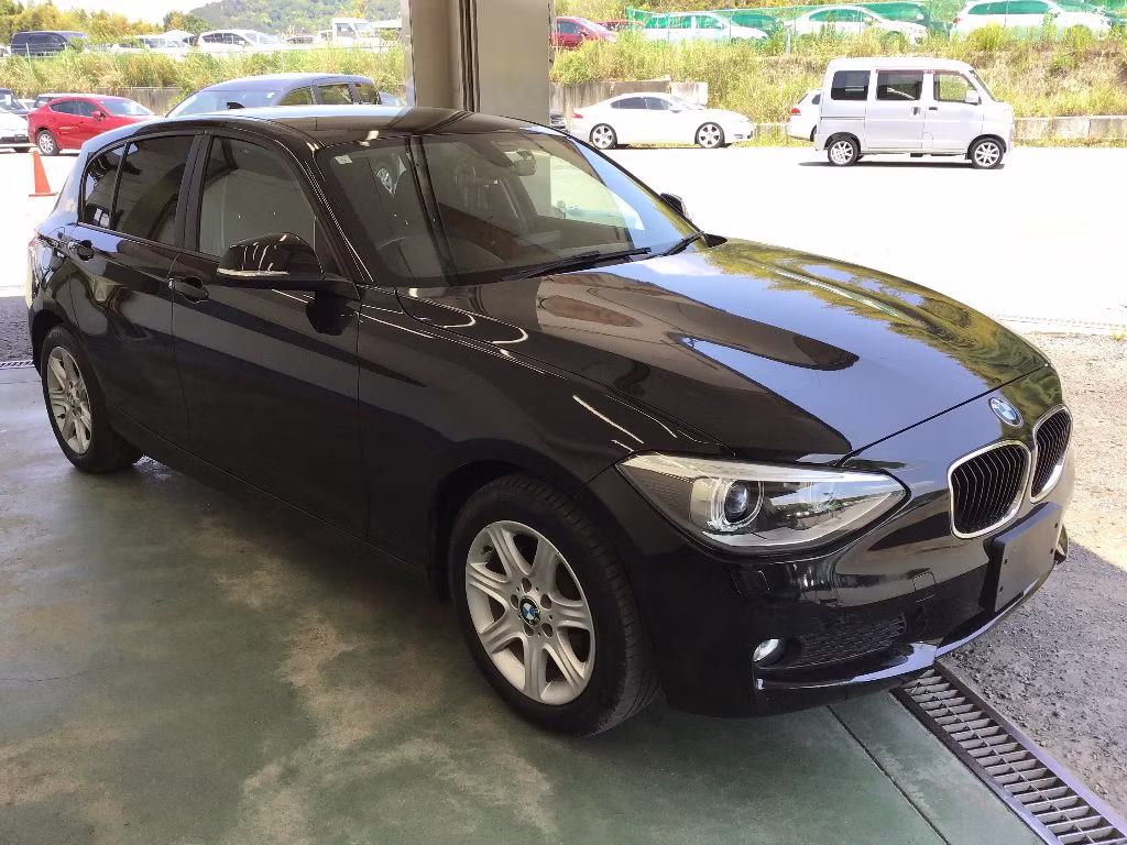 BMW 1-SERIES