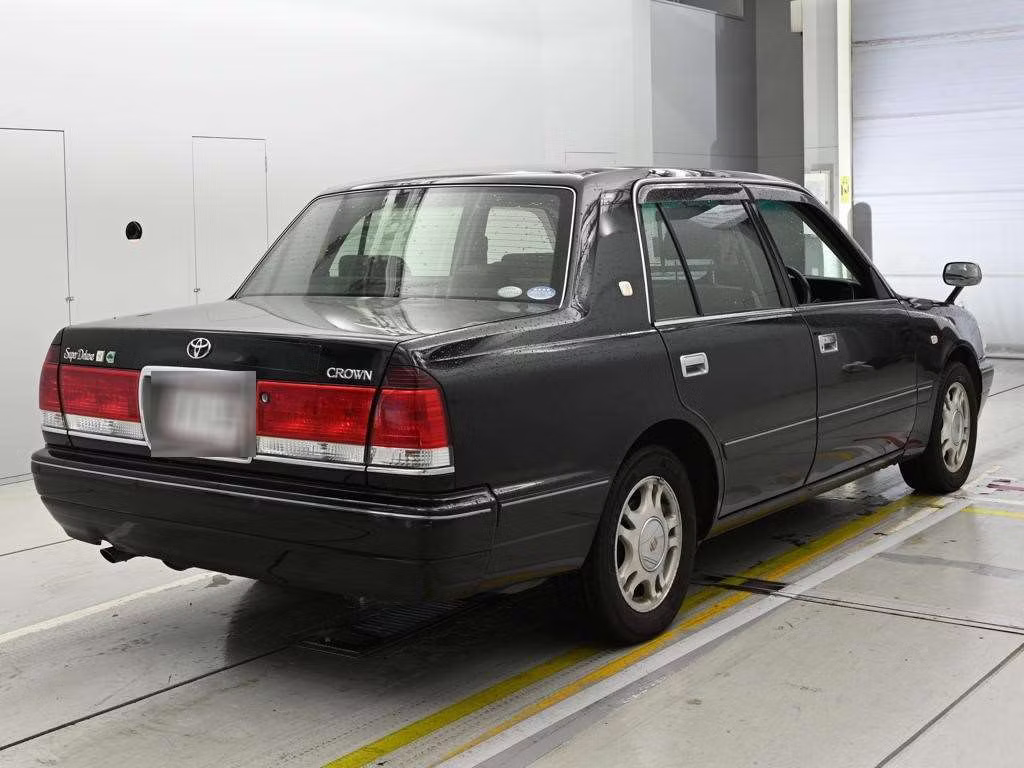 TOYOTA CROWN