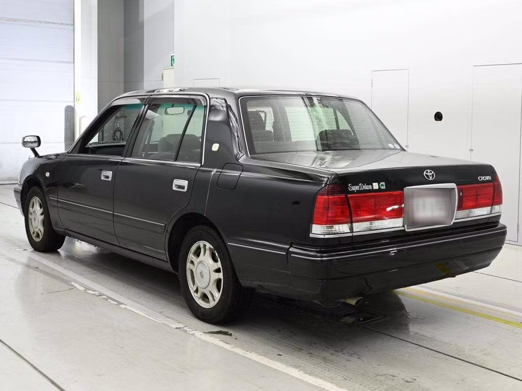 TOYOTA CROWN
