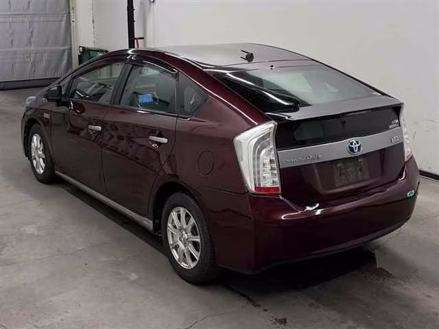 TOYOTA PRIUS PHV