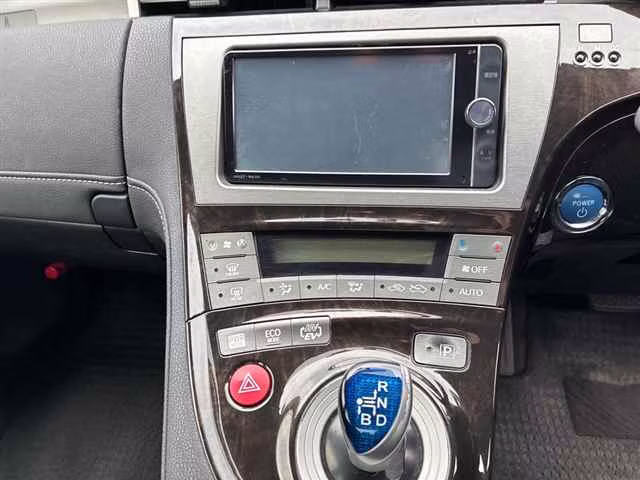 TOYOTA PRIUS PHV