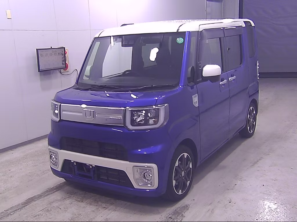 DAIHATSU WAKE