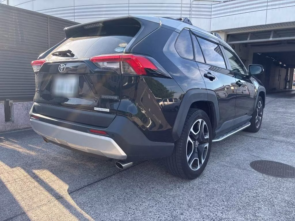 TOYOTA RAV4