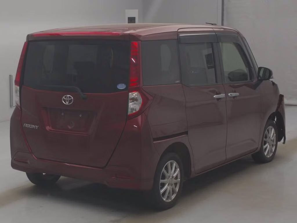 TOYOTA ROOMY