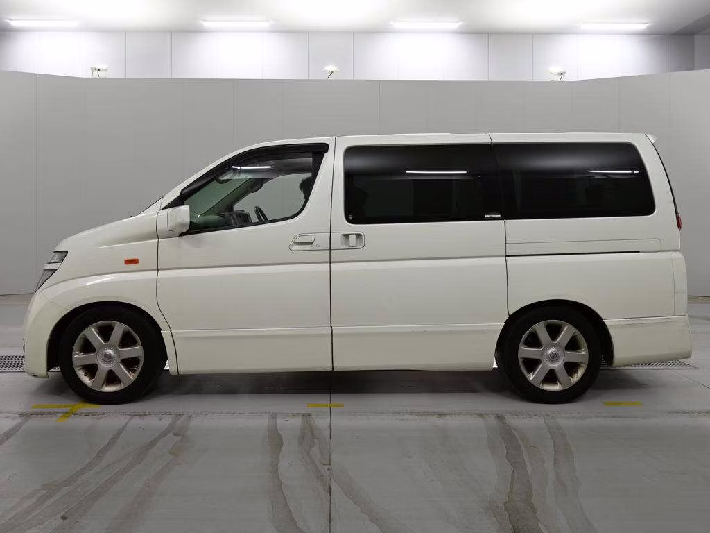 NISSAN ELGRAND