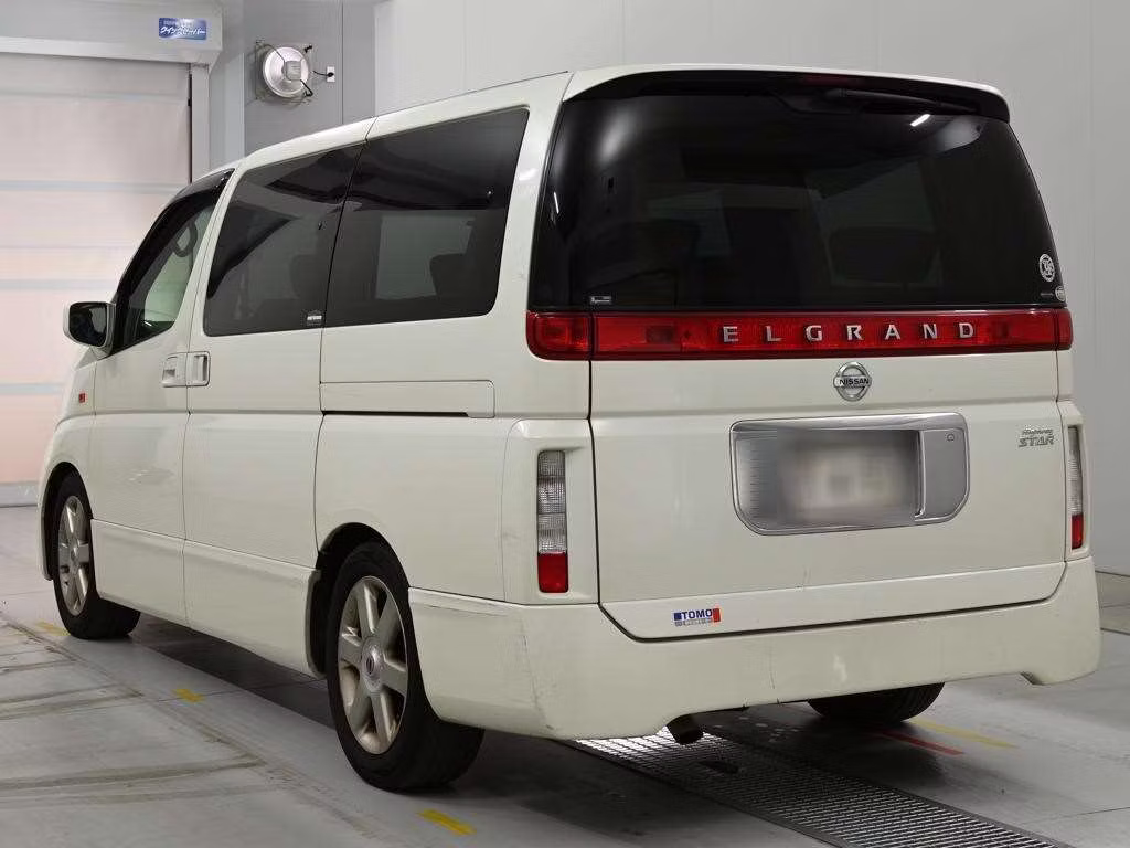 NISSAN ELGRAND
