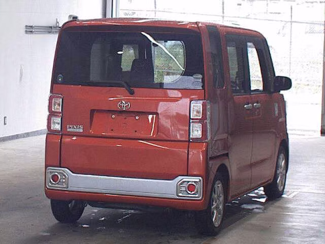 TOYOTA PIXIS MEGA