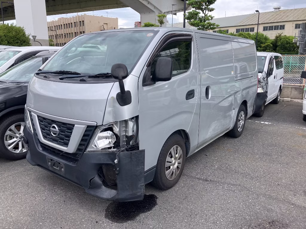 NISSAN NV350 CARAVAN