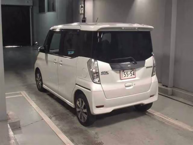 MITSUBISHI EK SPACE