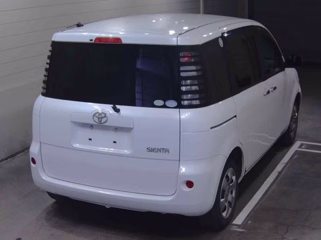 TOYOTA SIENTA