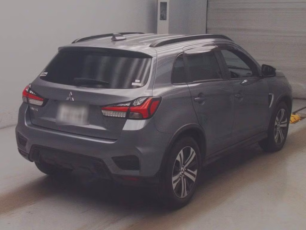 MITSUBISHI RVR