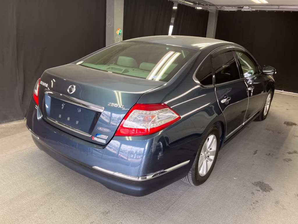NISSAN TEANA