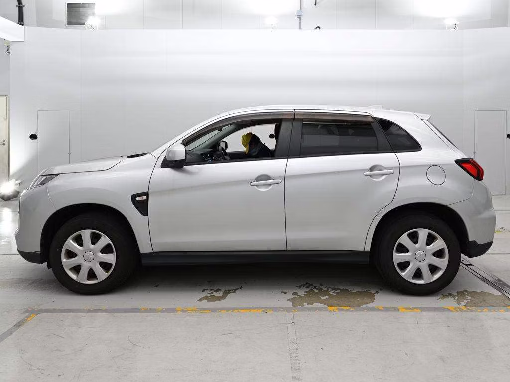 MITSUBISHI RVR