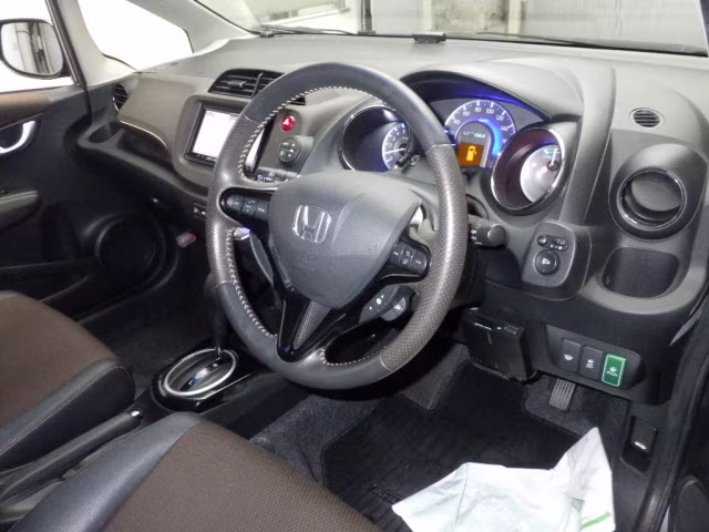 HONDA FIT SHUTTLE