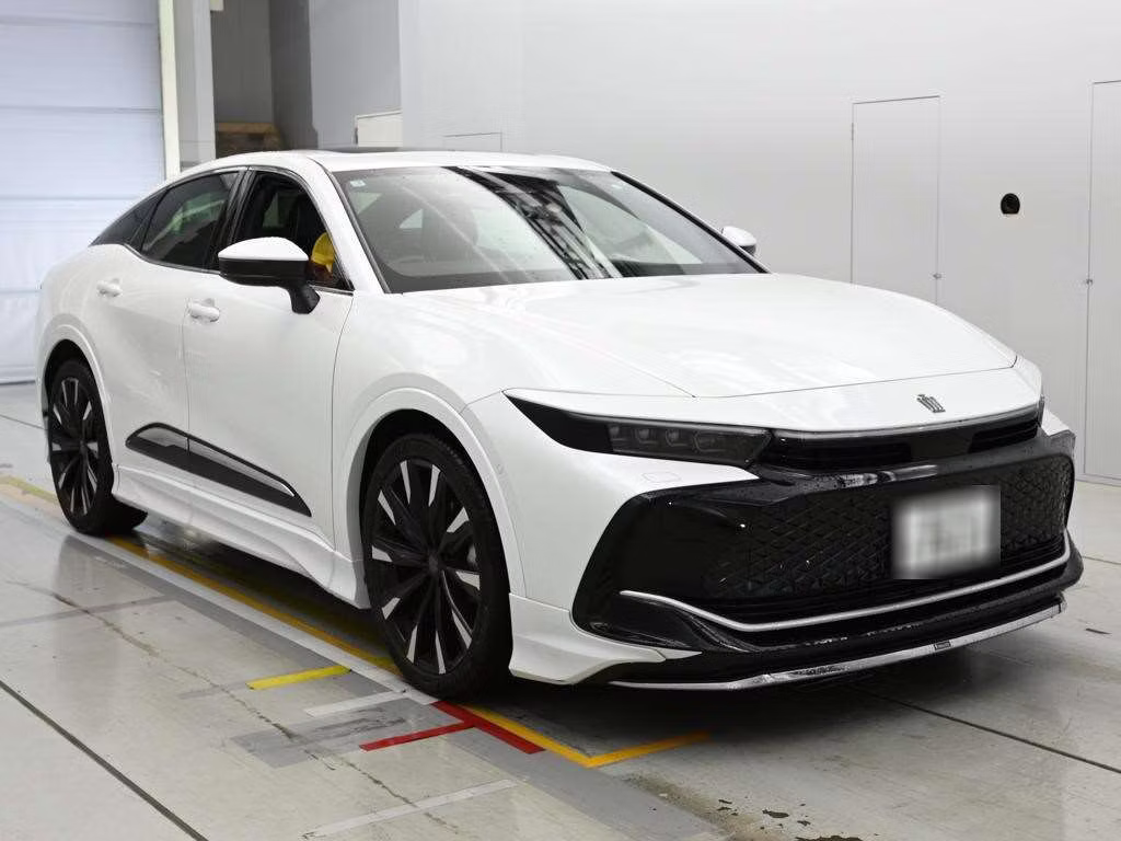 TOYOTA CROWN