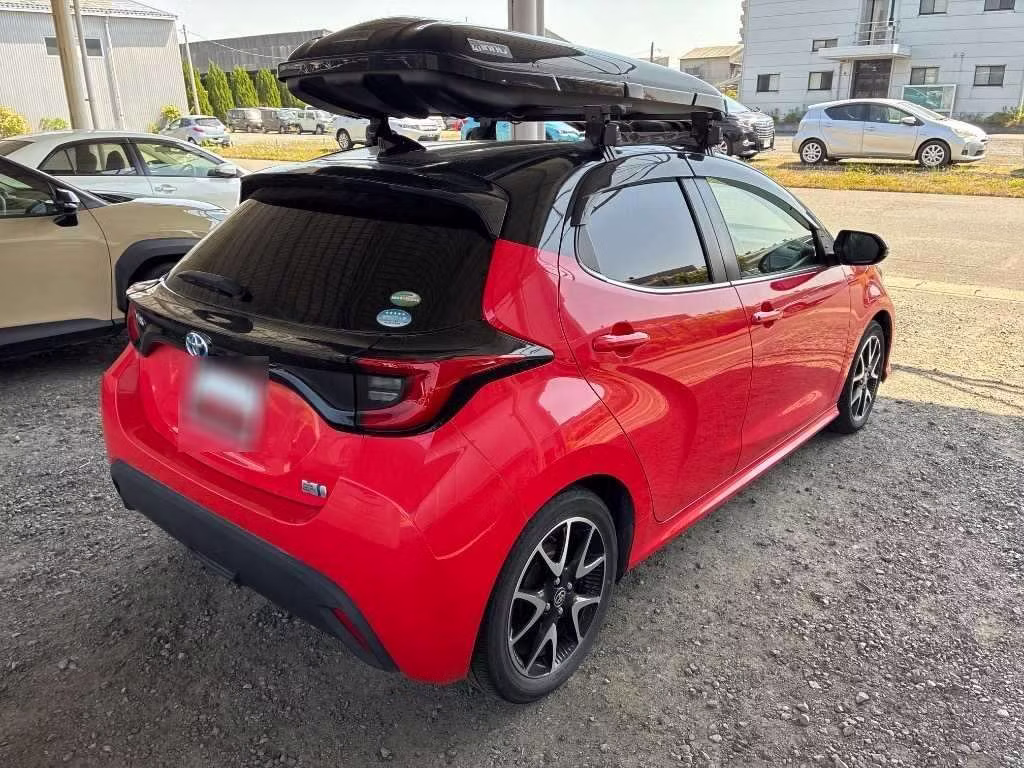 TOYOTA YARIS