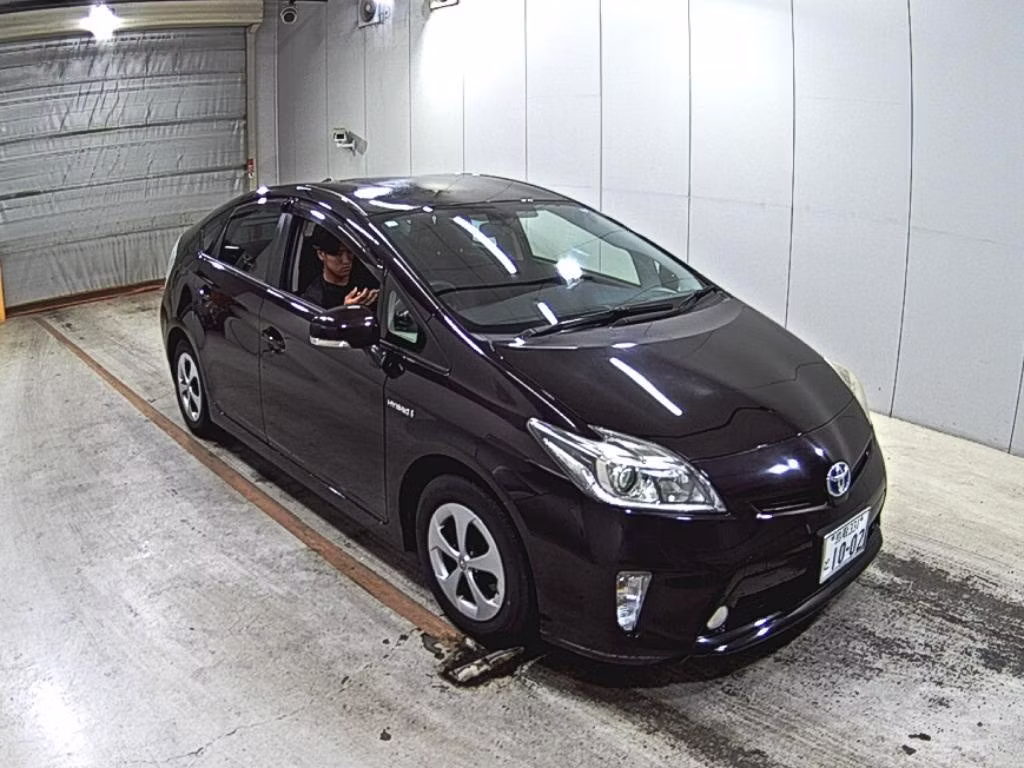 TOYOTA PRIUS