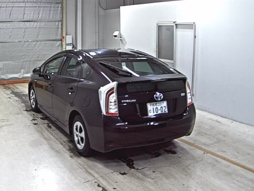 TOYOTA PRIUS