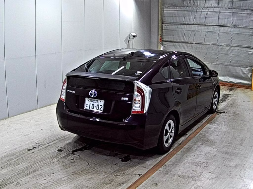 TOYOTA PRIUS