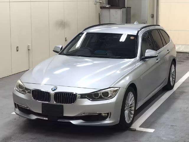 BMW 3-SERIES
